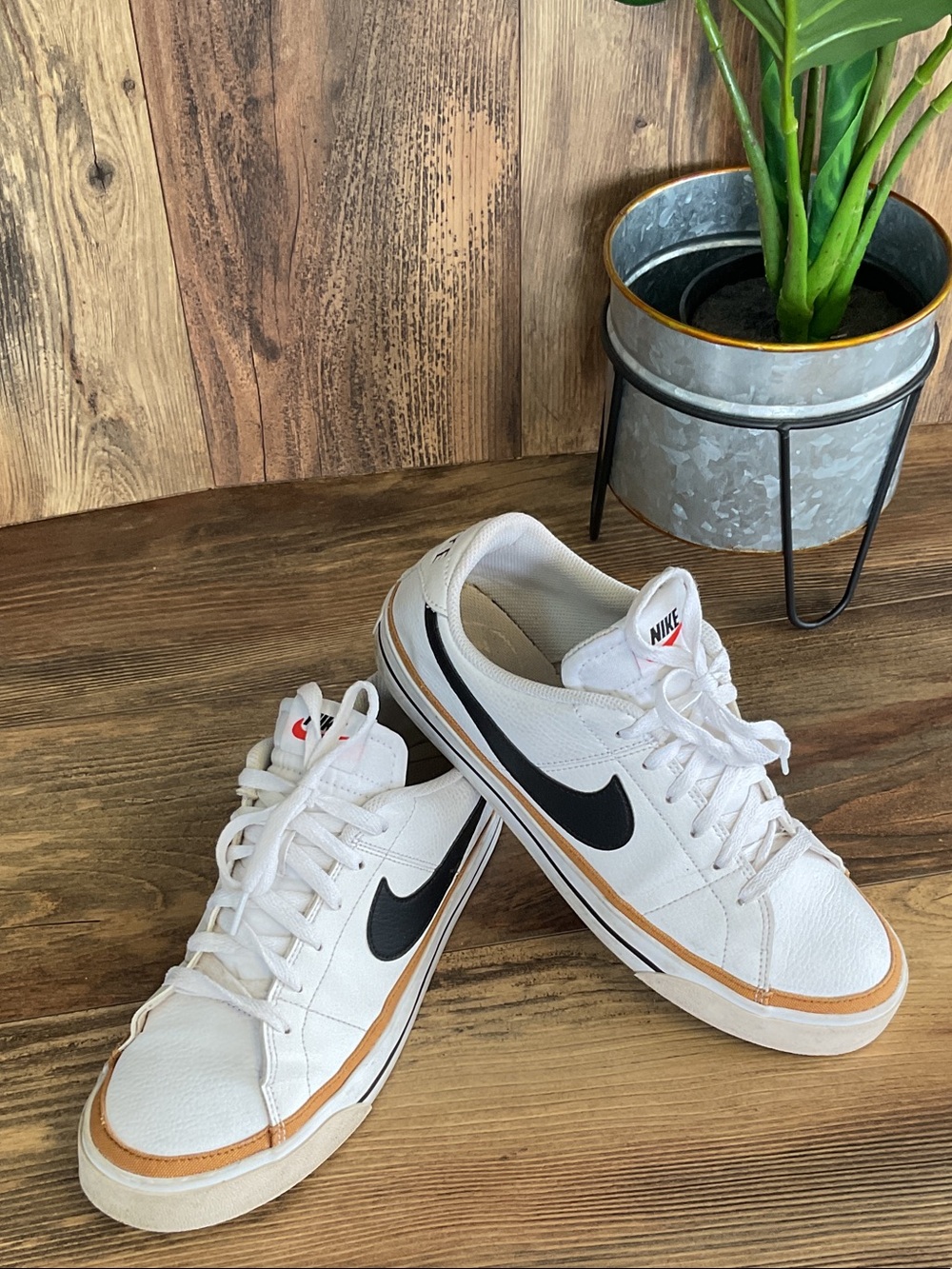 Nike Court Legacy White Desert Ochre Men's Court Athletic Shoes 9.5 C356